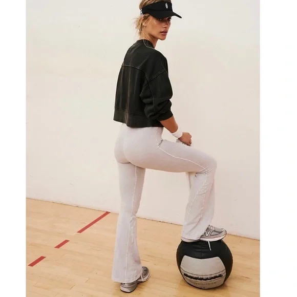 🚫SOLD🚫NWOT! FP Free People Movement Good Karma Flare Leggings Sz M/L - Picture 3 of 8